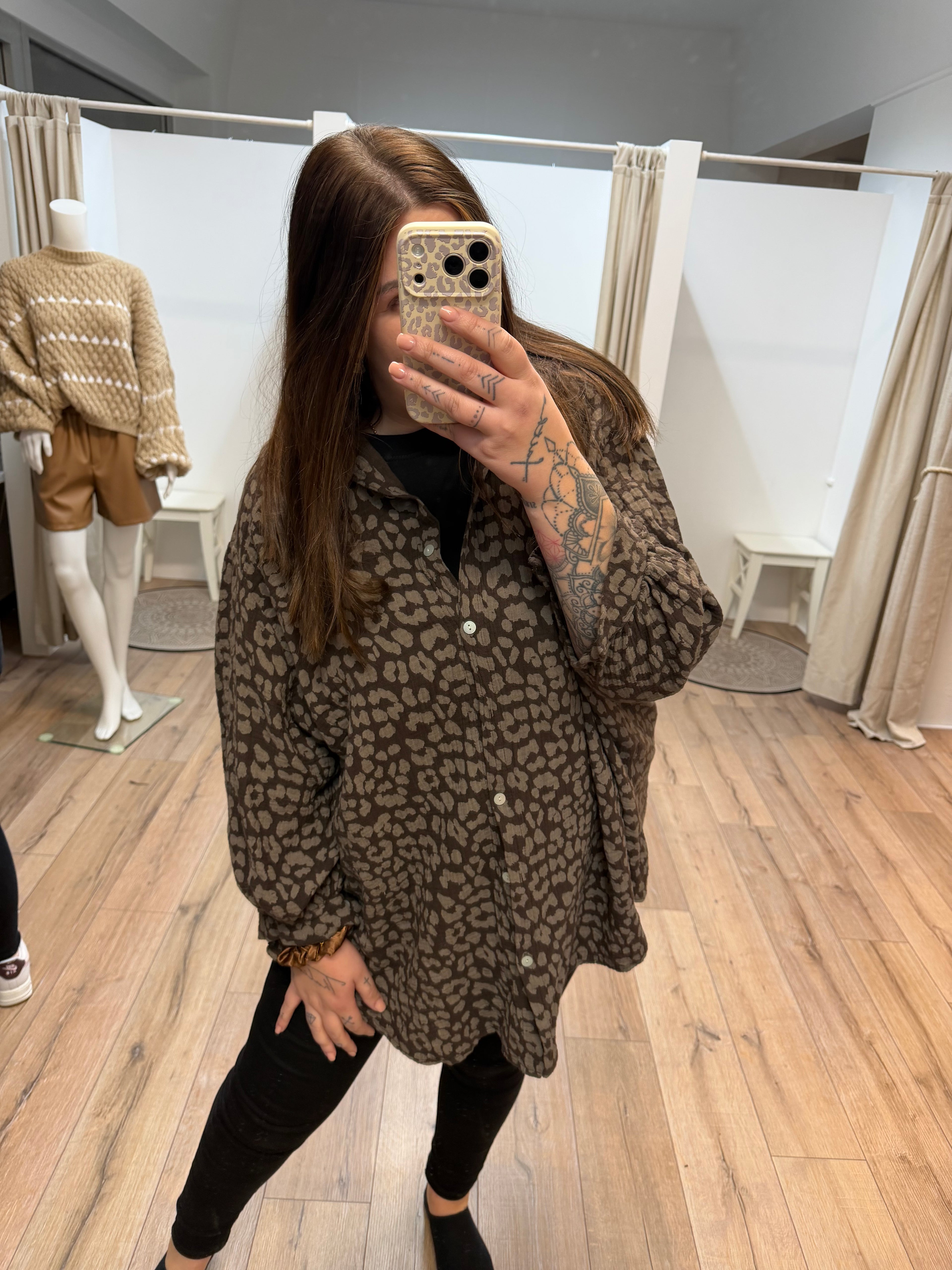 Lange Leo Musselinbluse
