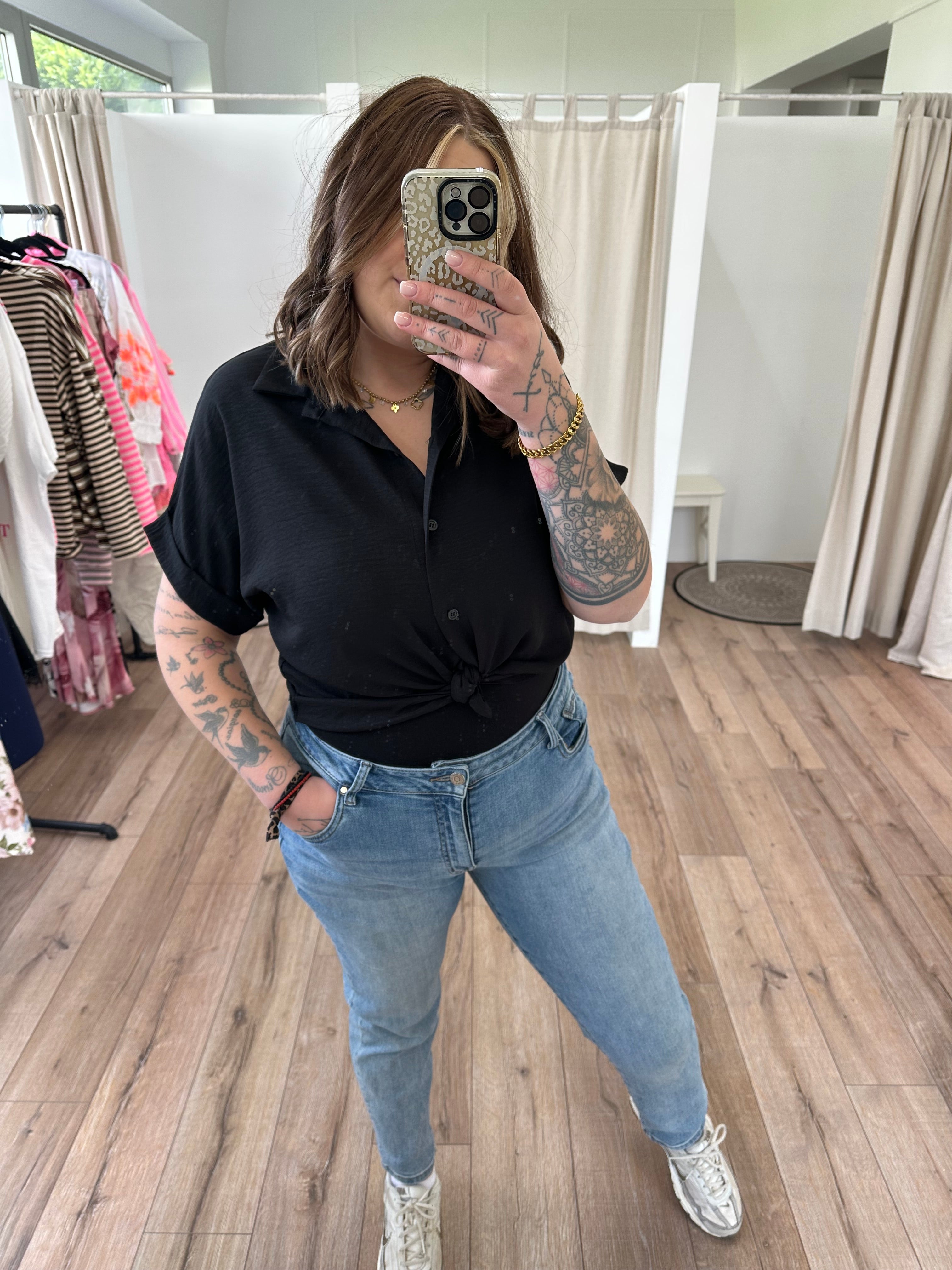 Knotenbluse Kurzarm