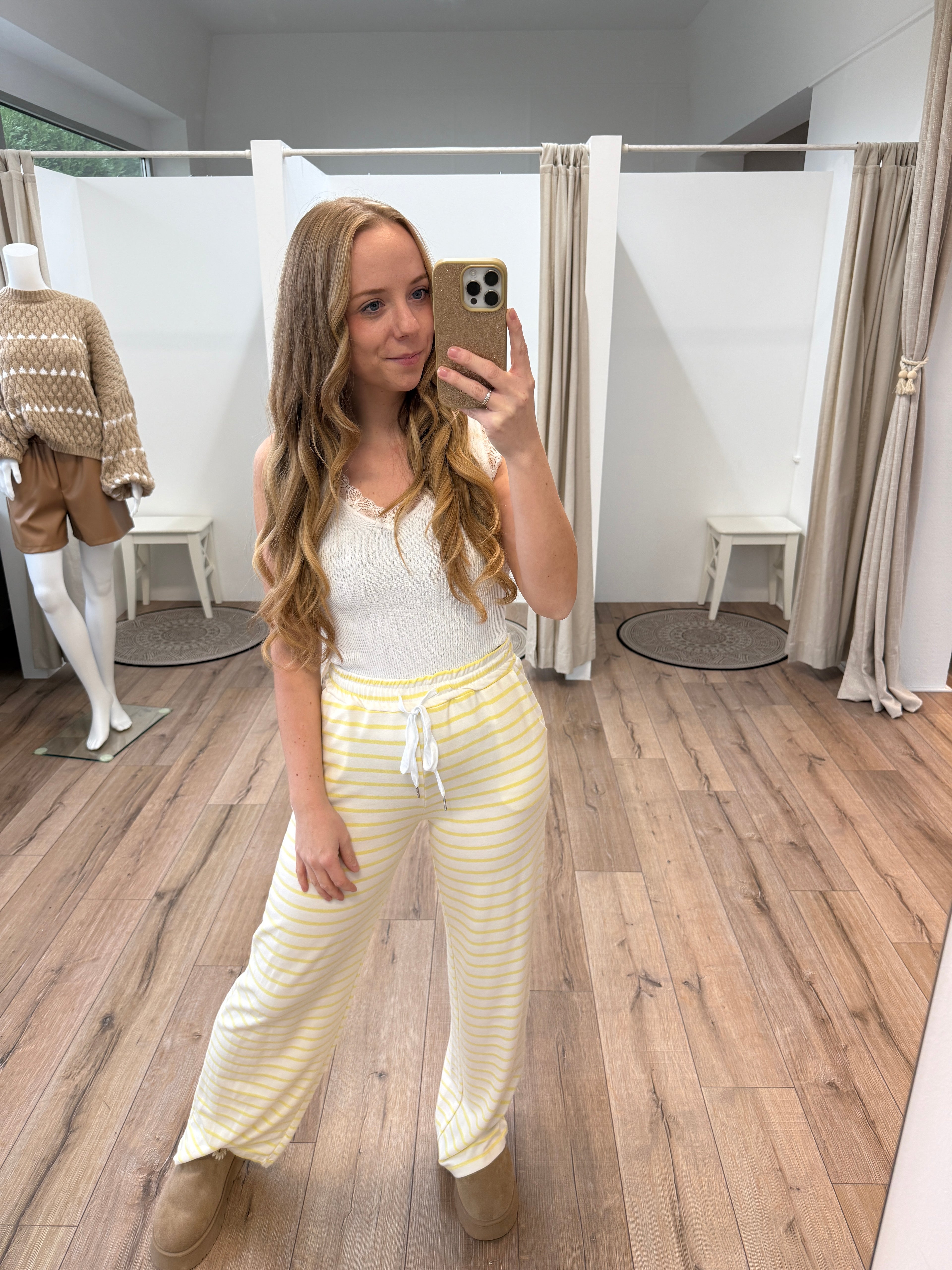 Ripped top mit Spitze