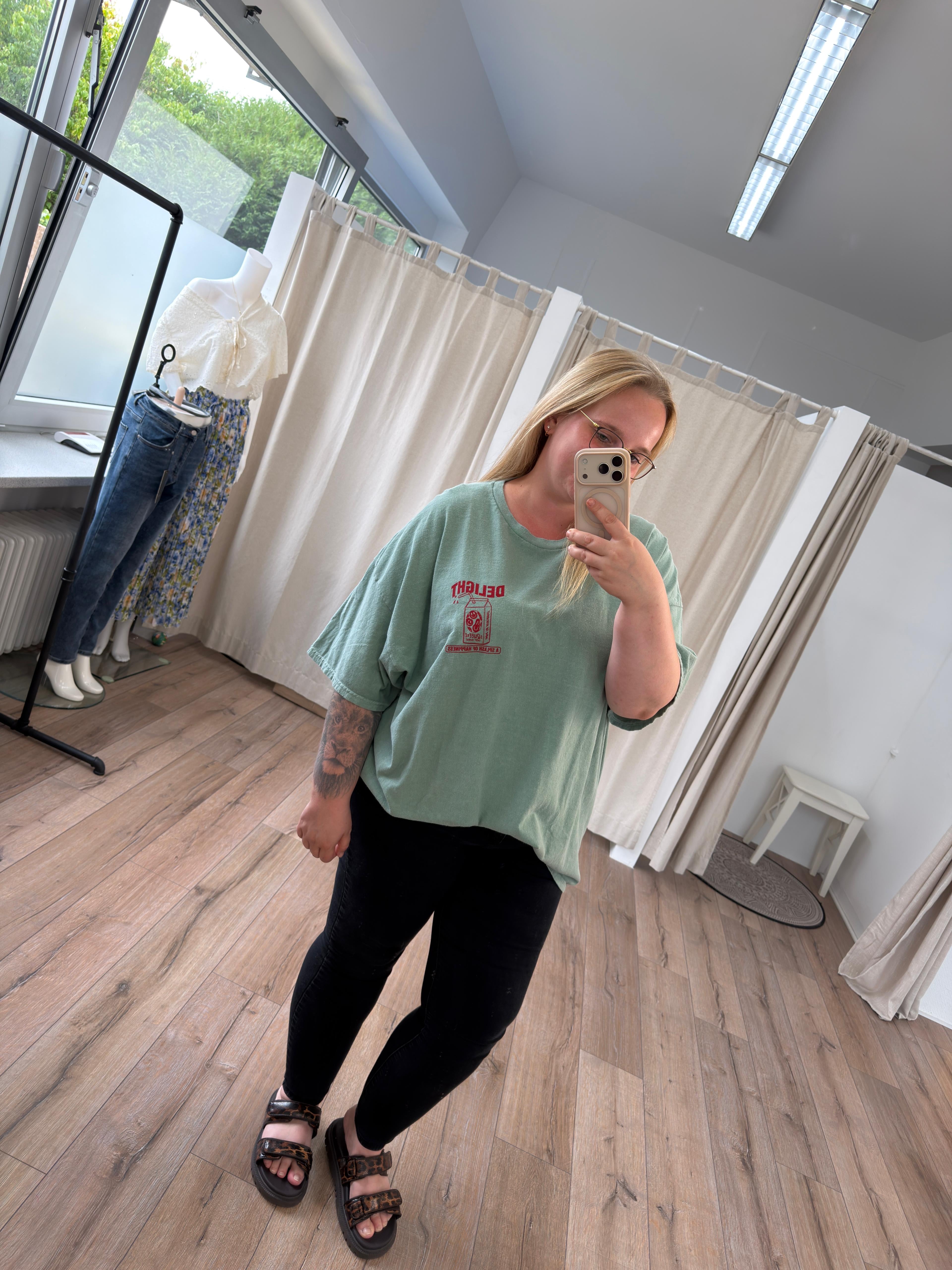 Oversize Shirt Trinktütchen
