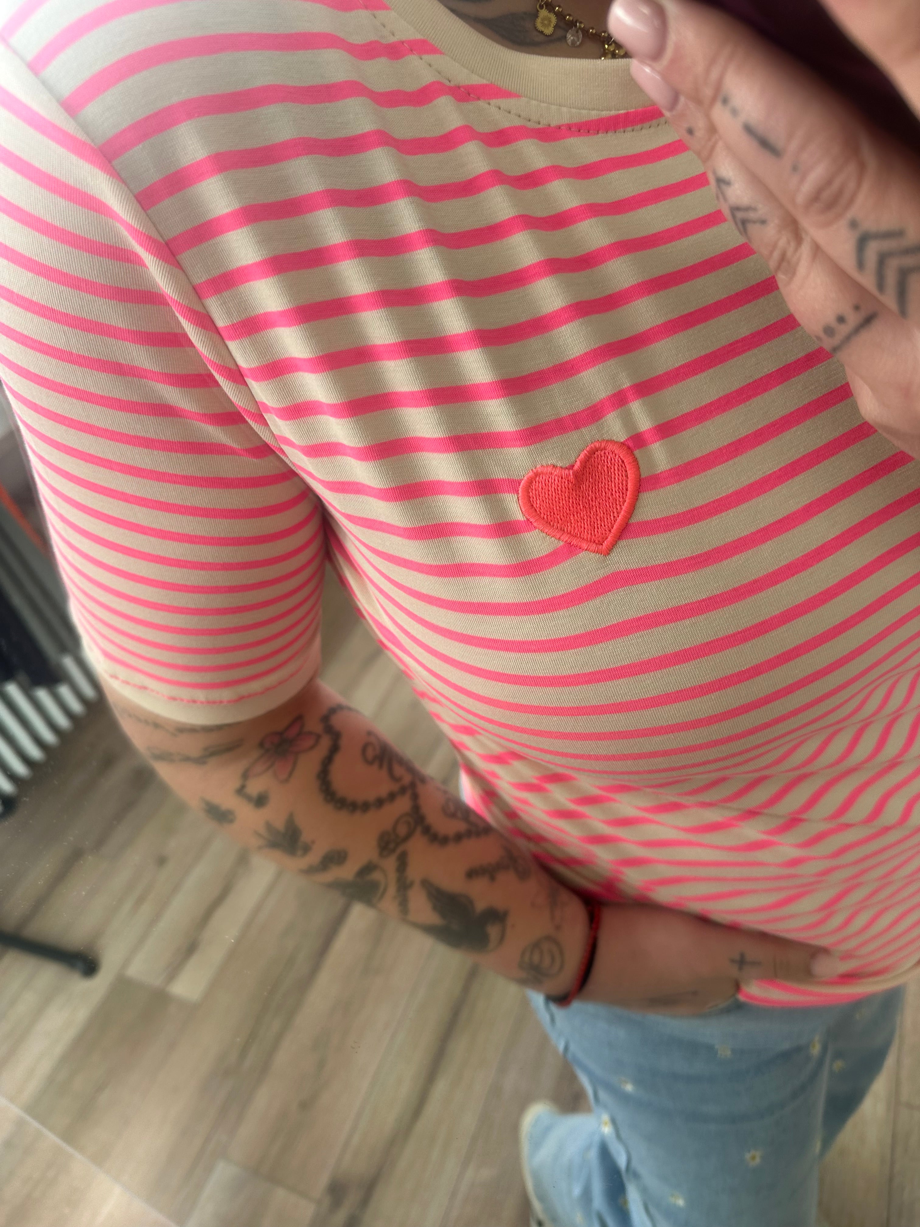 T-Shirt gestreift mit Herz