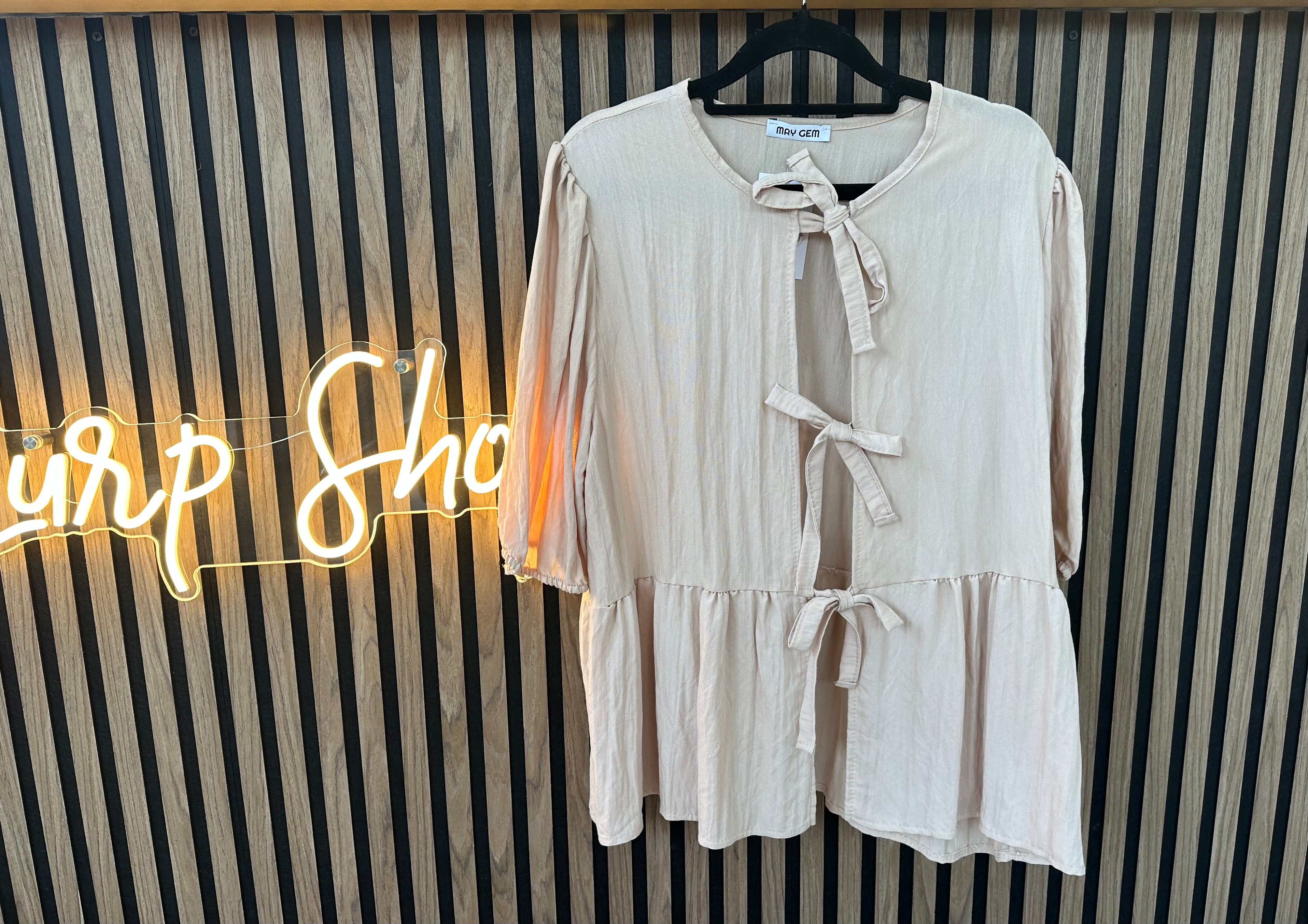 Tunikabluse mit Schleifen