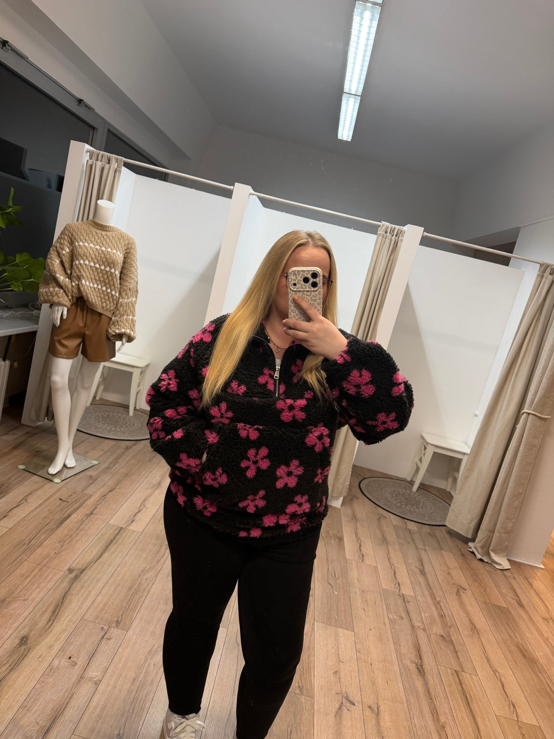 Kuschelpullover Blümchen