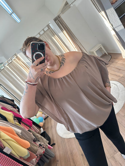Flatterbluse