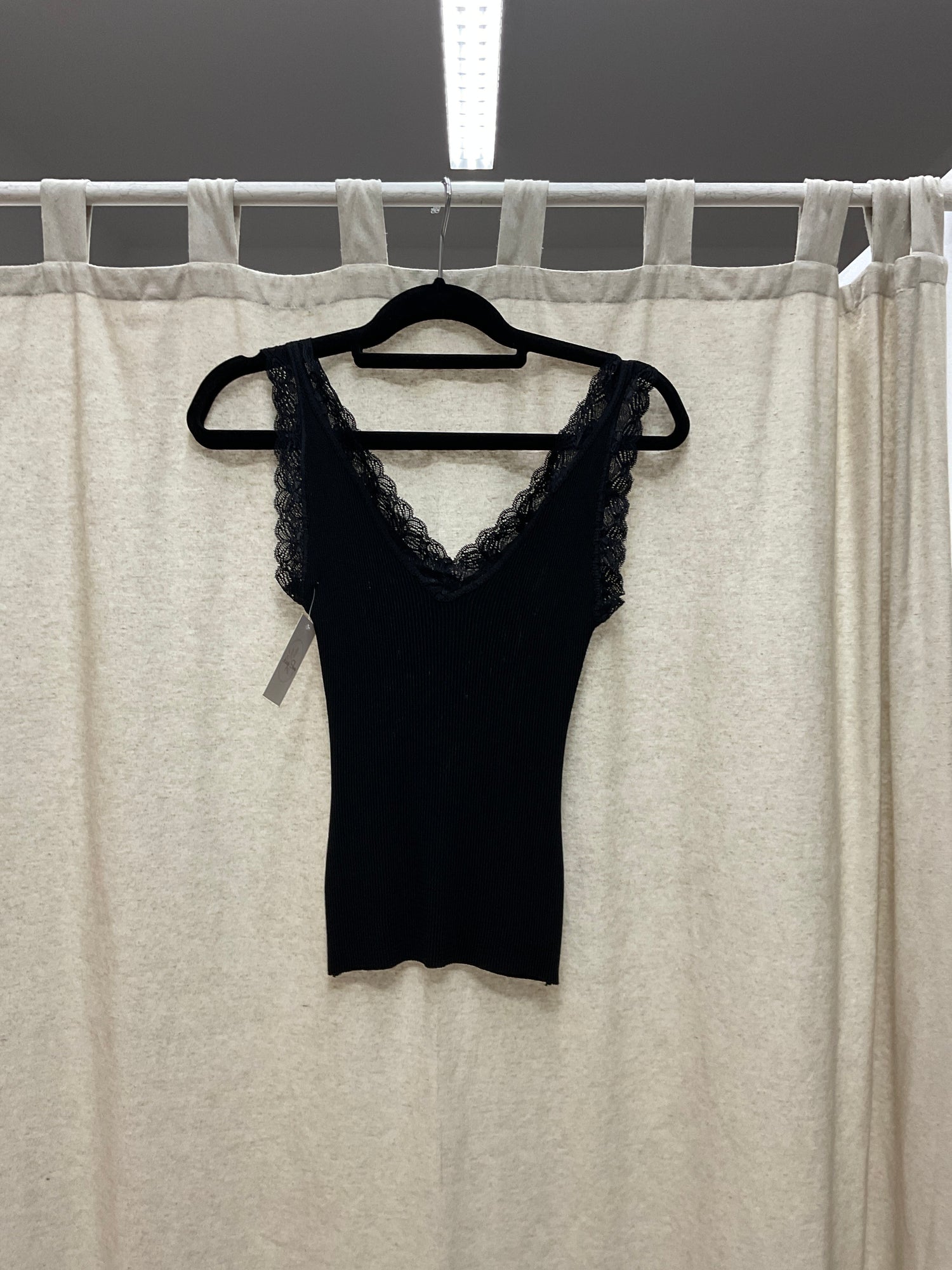 Ripped top mit Spitze