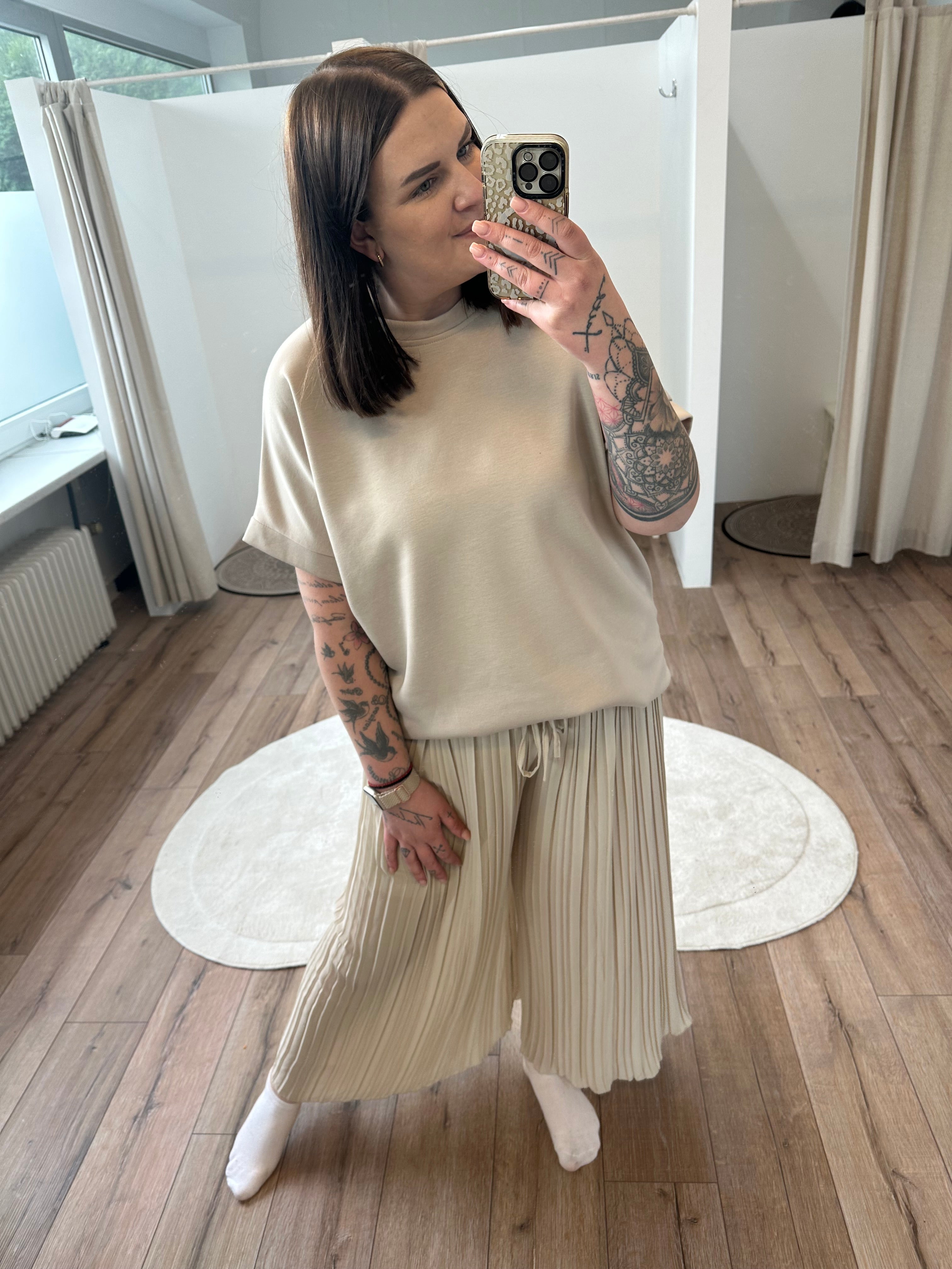 Curvy Basic T-shirt