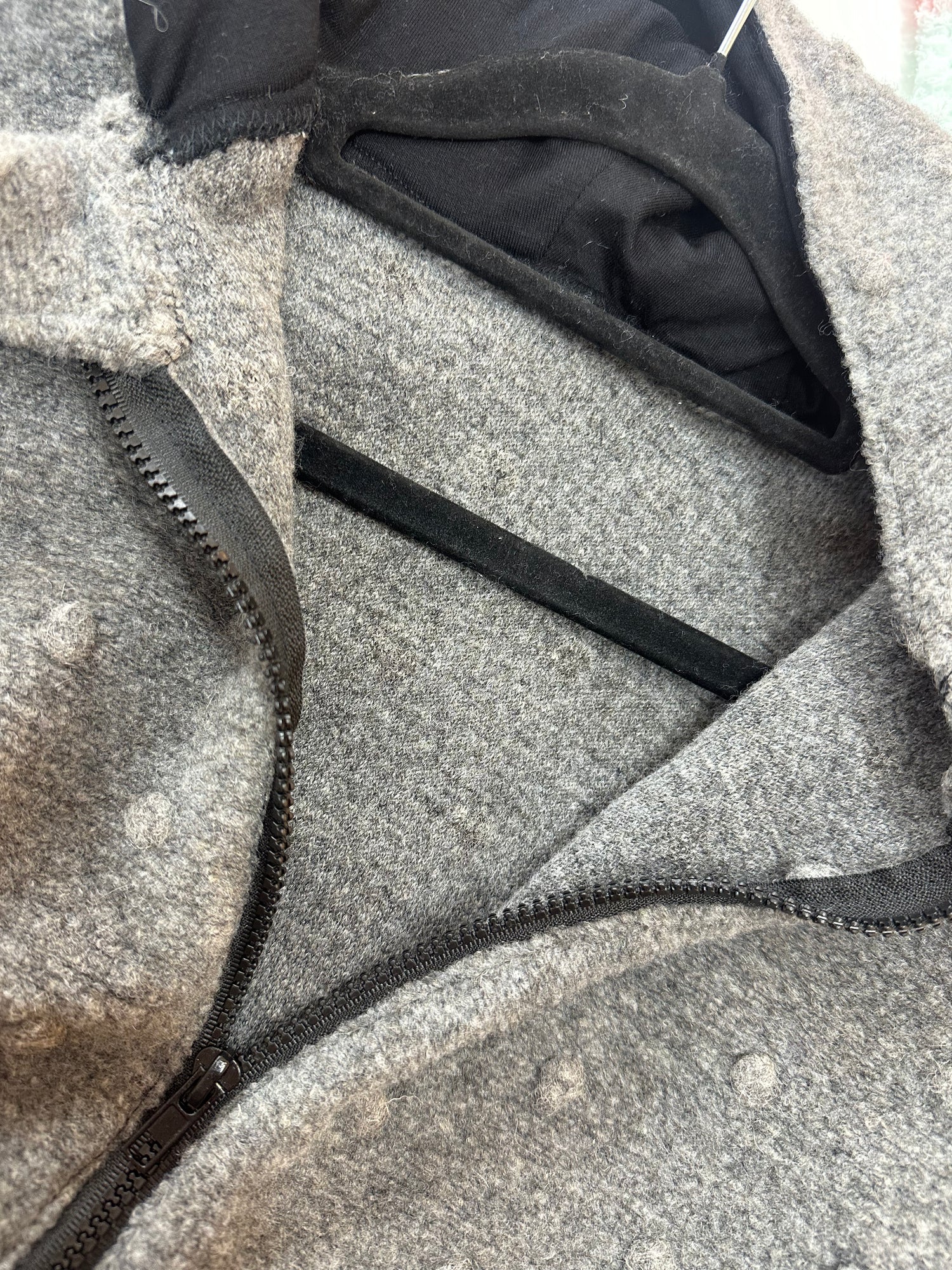 Kapuzenjacke Dots Handmade