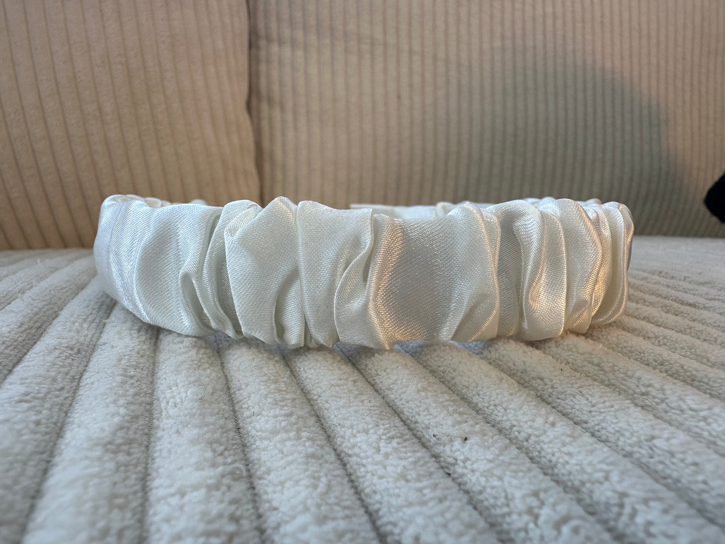 Haarreifen Satain offwhite